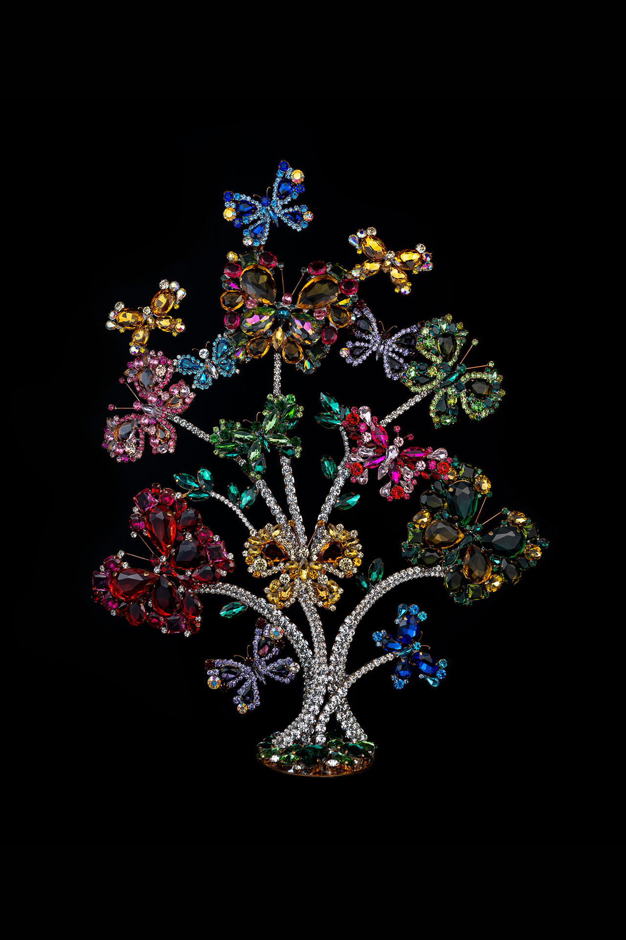 A rhinestones butterfly tree with shimmering rhinestones