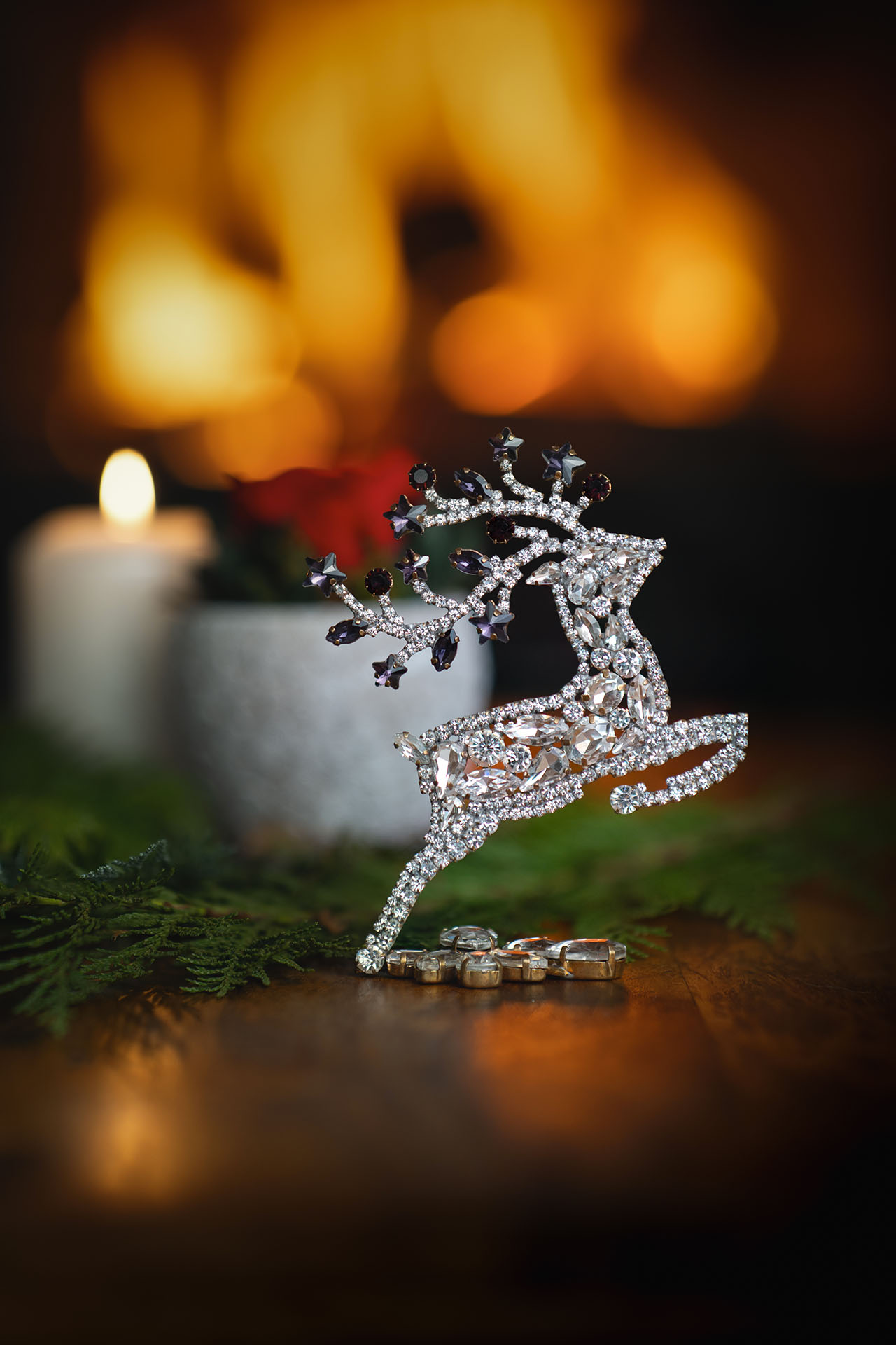 Decorative reindeer figurine with clear rhinestones - facing right