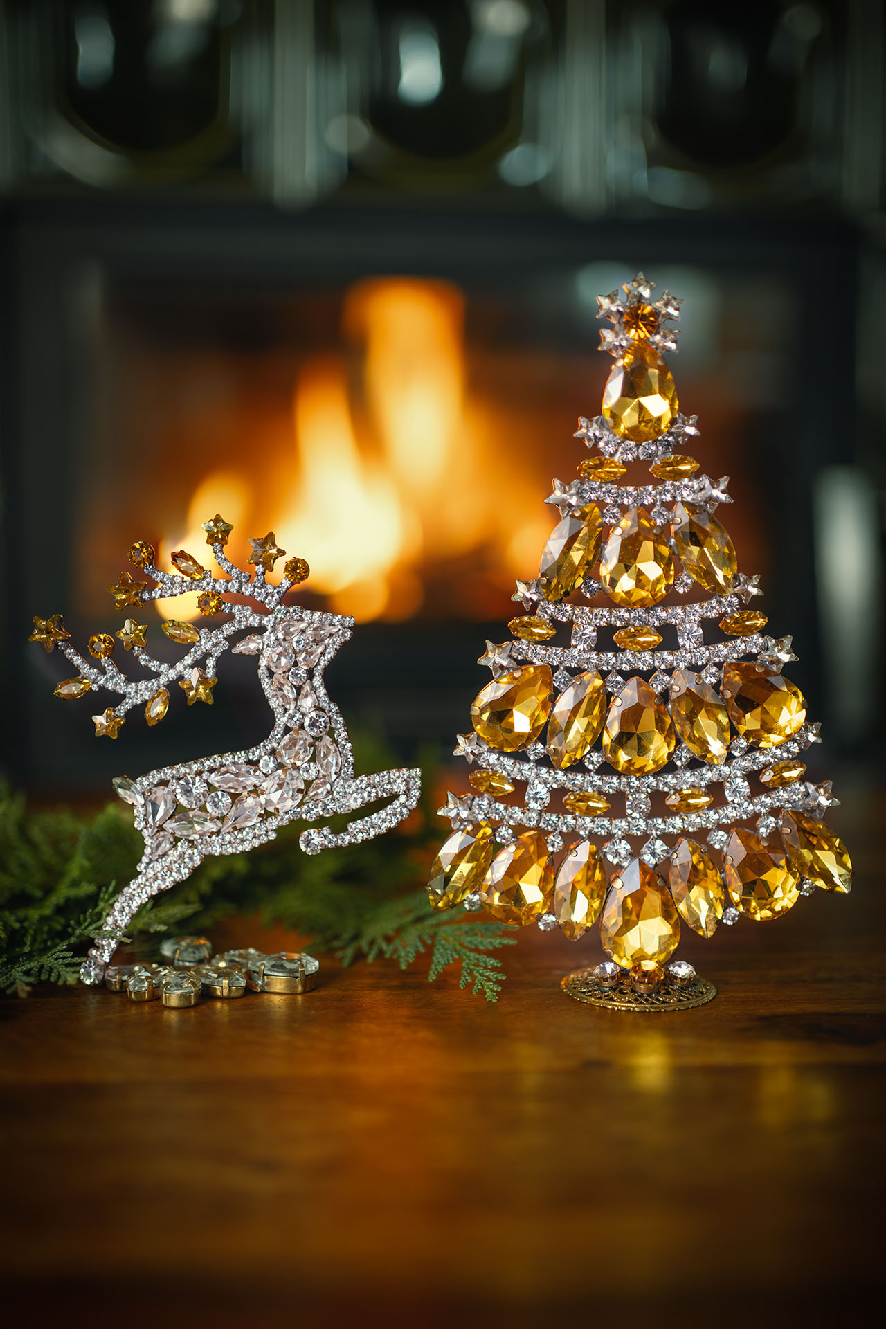 Christmas tree and reindeer from clear and yellow rhinestones