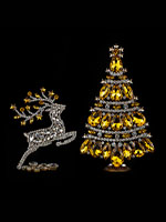 christmas-tree-with-yellow-crystals-and-reindeer