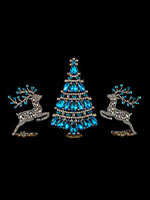 christmas-tree-with-clear-crystals-and-reindeer