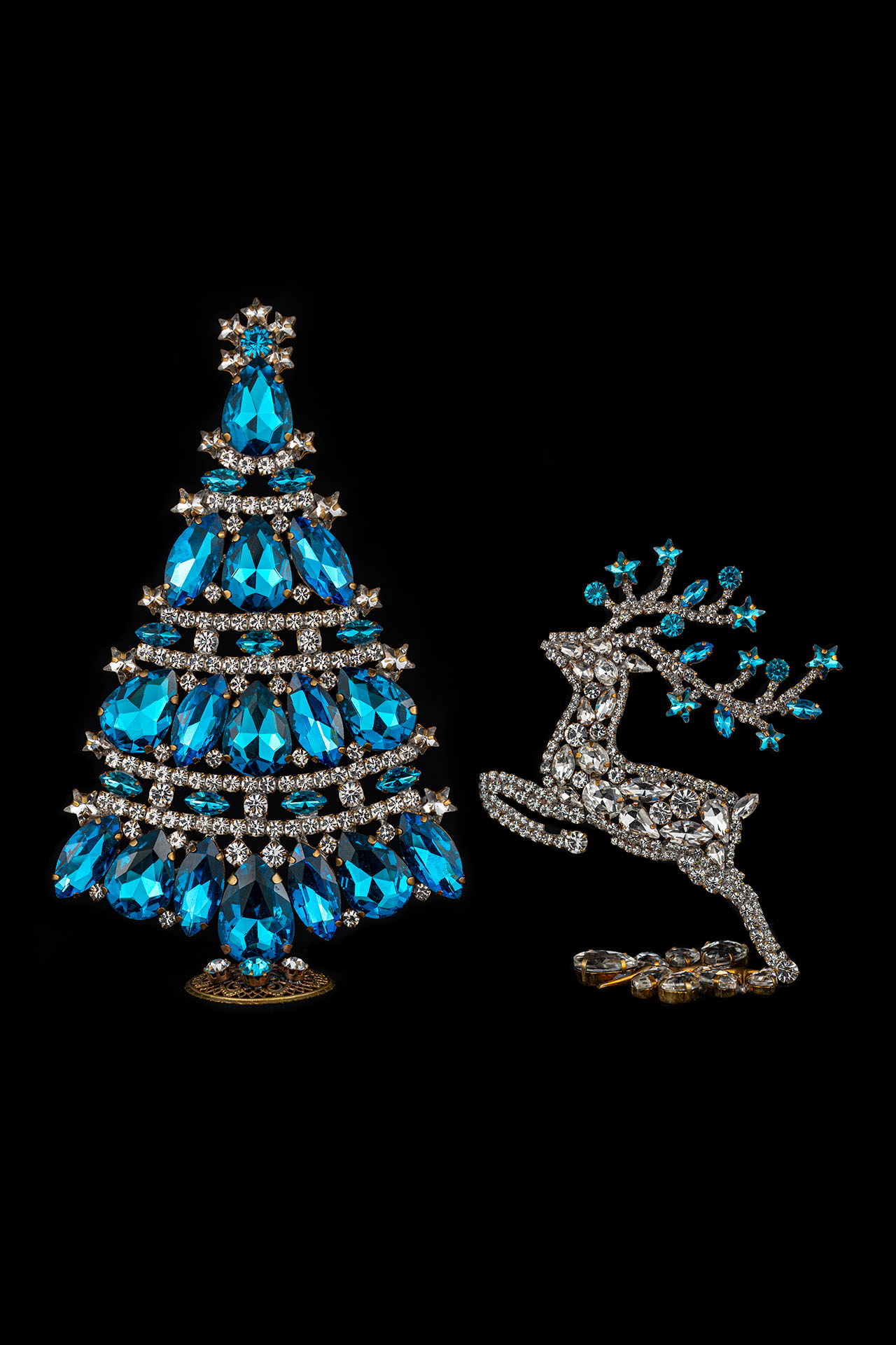 Christmas tree and reindeer from clear and blue rhinestones