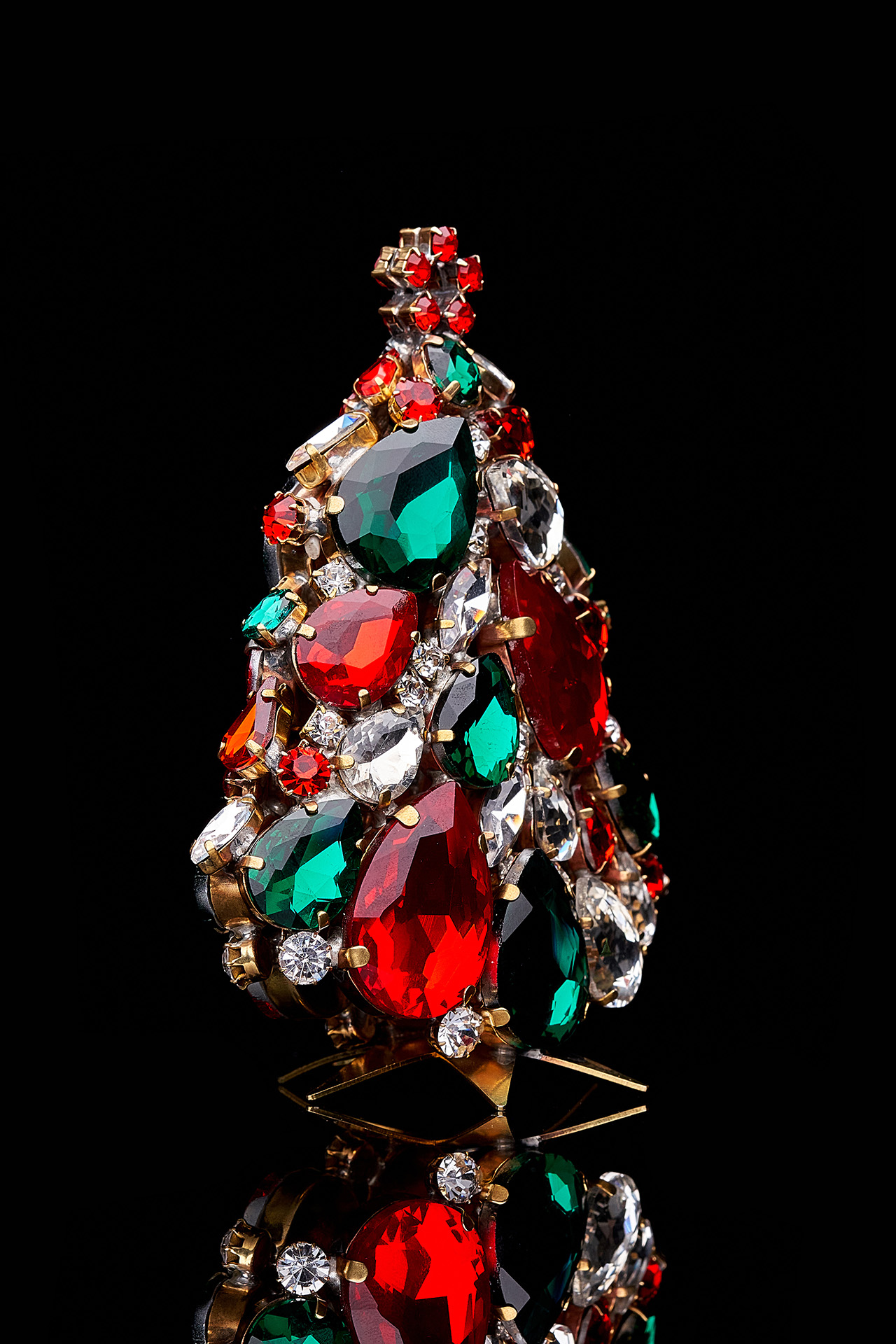 Vintage 3D Christmas tree Glitzy Gleam from colored rhinestones