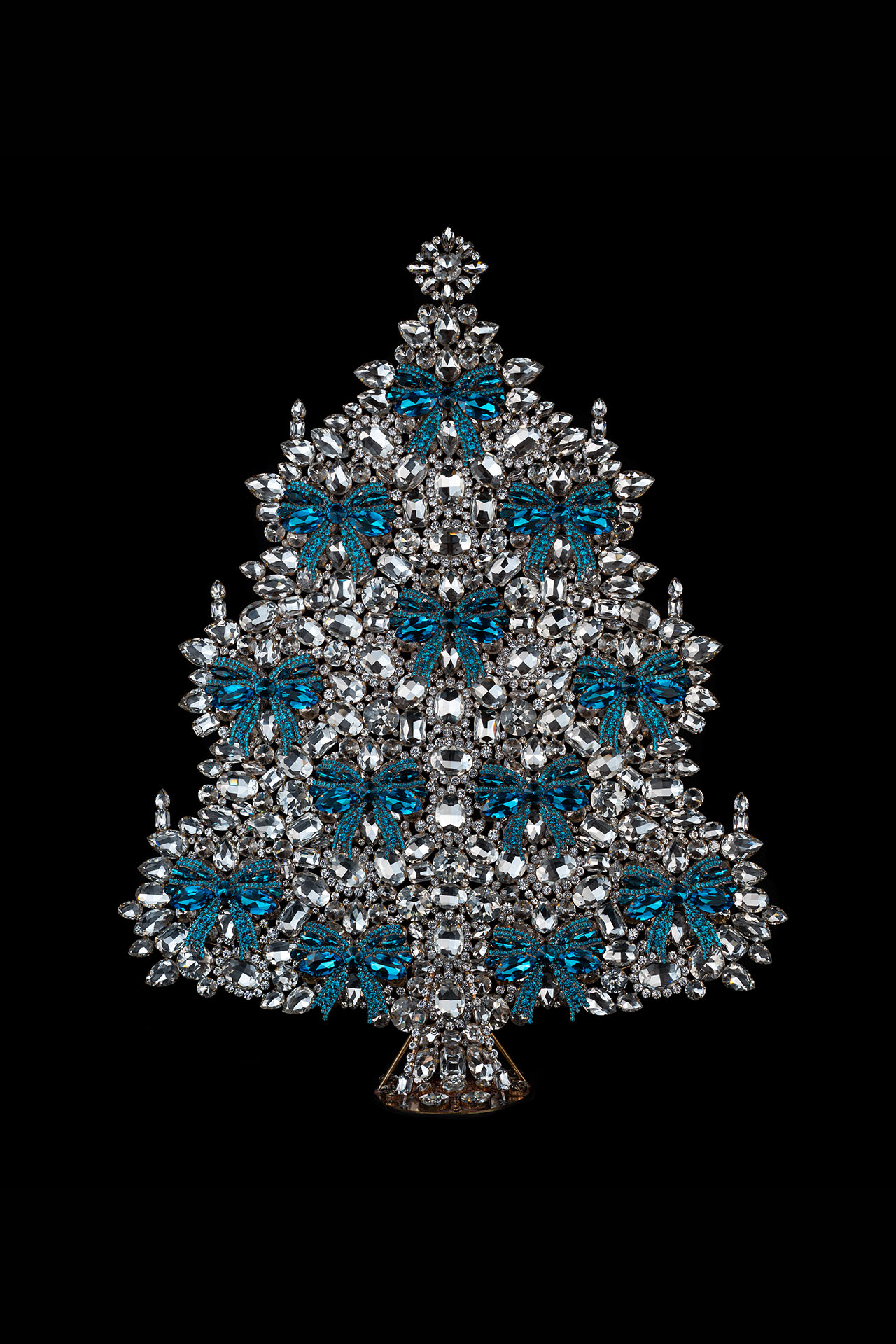 Christmas tree from clear rhinestones, adorned in stunning blue bows