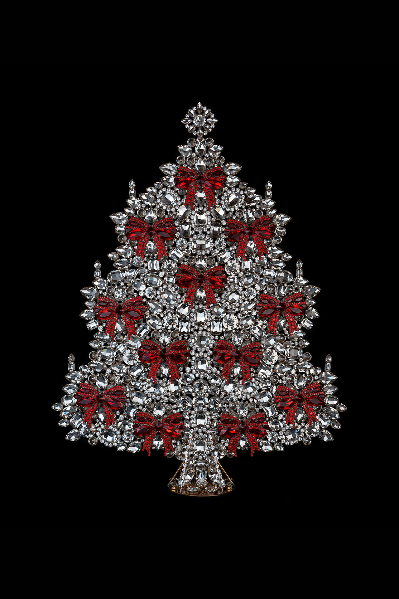 Christmas tree from clear rhinestones, adorned in stunning red bows