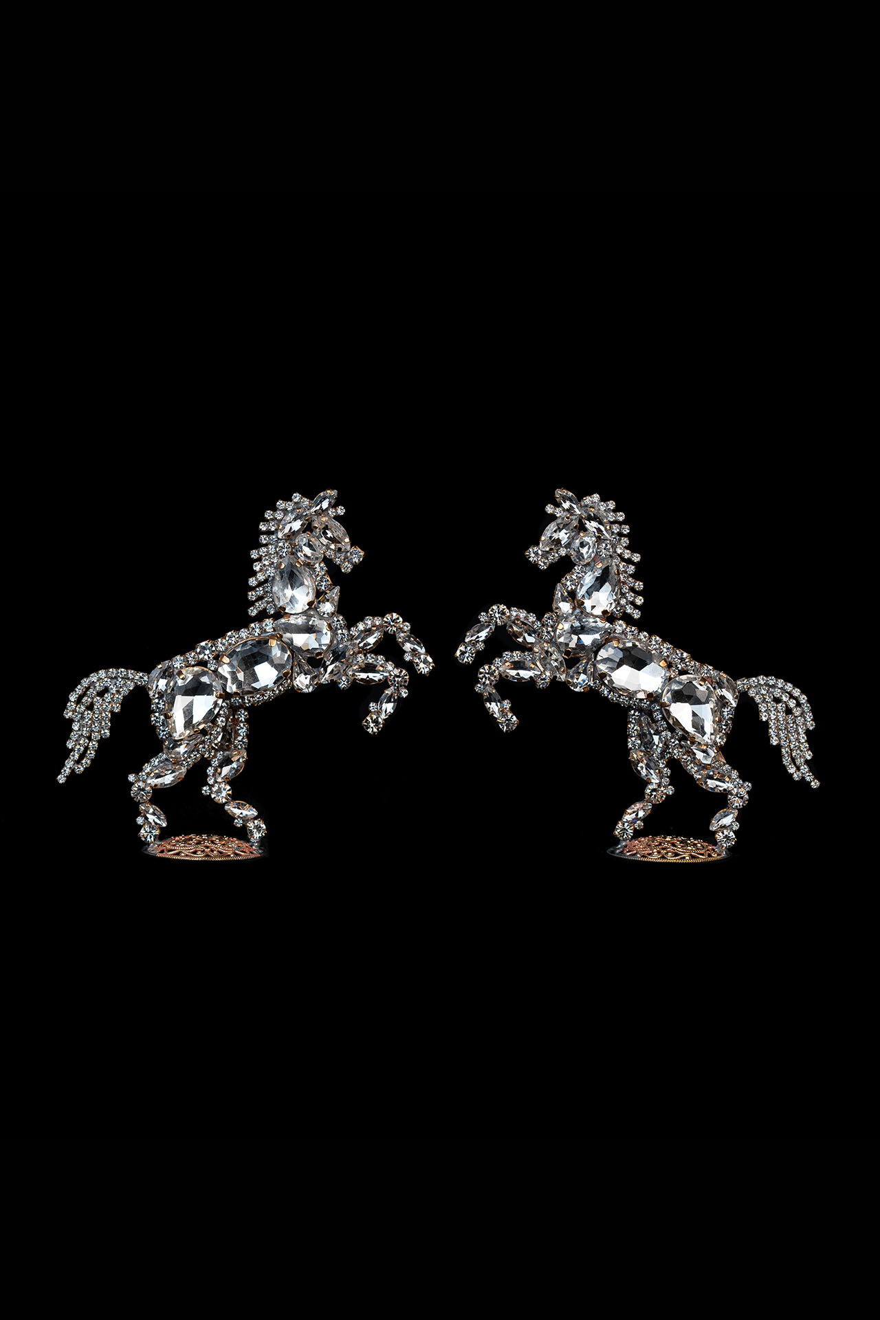 Horse figurines for home decor made from clear rhinestones