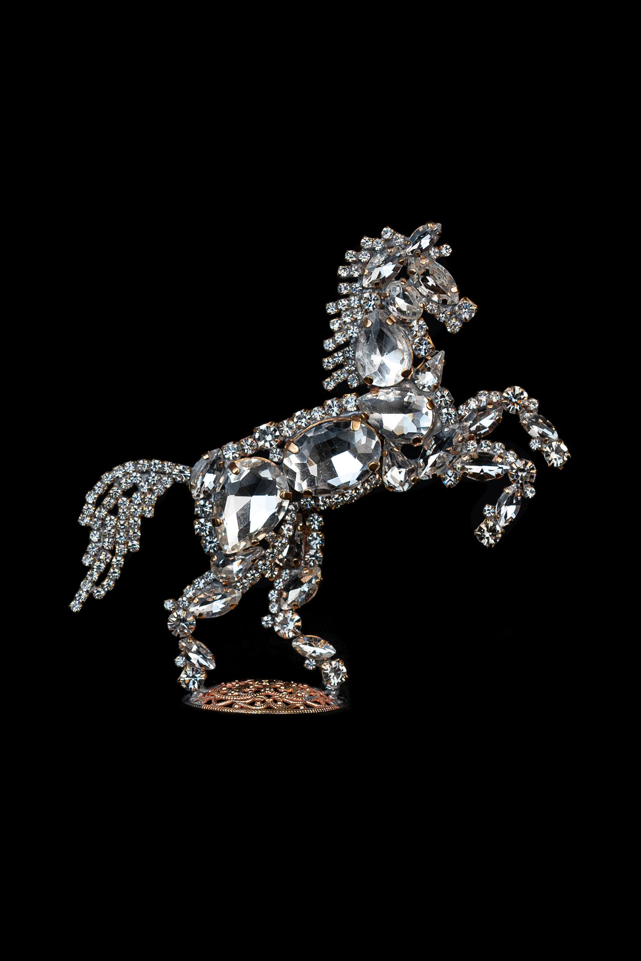 Small horse decor statue made from crystal clear rhinestones